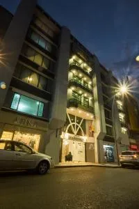 罗汉松酒店 - Las Pitas