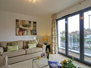 BEACHES - South Sands beach house