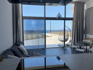 Beach front Apartments 2-3-4 - (( Elaiónas ))
