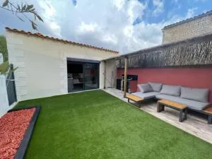 - Le Nuage - Unique, espace Spa privatif et jardin avec plancha et salon privatif, stationnement public gratuit - Échiré