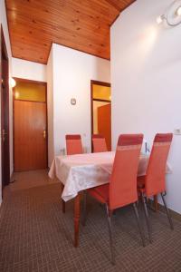 Apartments by the sea Mali Losinj (Losinj) - 3483