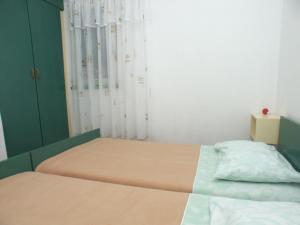 Apartments by the sea Milna, Vis - 1146