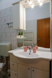 Apartments by the sea Lumbarda, Korcula - 3554