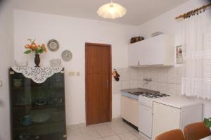 Apartments by the sea Zubovici, Pag - 4125