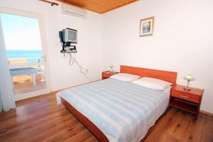 Studio with Terrace and Sea View room in Studio Mandre 3557a