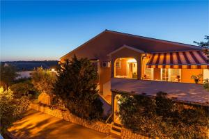 Apartments by the sea Simuni, Pag - 4083 