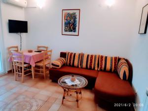 One-Bedroom Apartment with Terrace room in Apartments with a swimming pool Mavarstica Ciovo - 2053