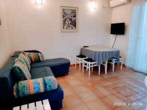 One-Bedroom Apartment with Terrace and Sea View room in Apartments with a swimming pool Mavarstica Ciovo - 2053