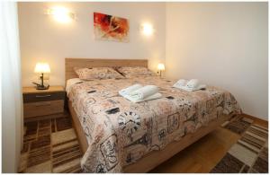 Apartments by the sea Rogoznica - 1089