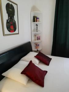 Apartments with parking space Trogir - 2046