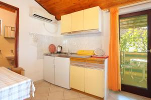 Apartments by the sea Okrug Gornji, Ciovo - 1069