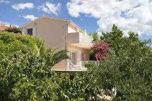 Apartments by the sea Rastici, Ciovo - 2076 - Slatine