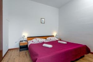 Three-Bedroom Apartment with Terrace room in Apartments with a swimming pool Valbandon Fazana - 2201