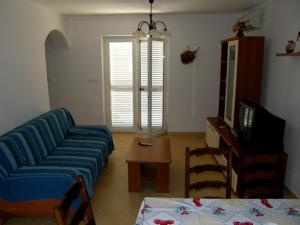 Apartments with a parking space Fazana 2261