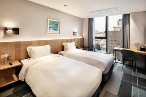 Phòng Tiêu Chuẩn 2 Giường Đơn  (Standard Twin Room - No Parking)