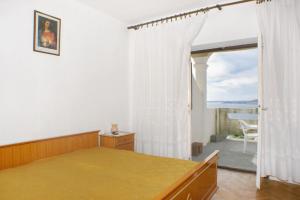 Apartments with a parking space Metajna Pag 4118