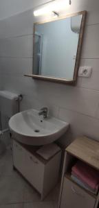 Apartments by the sea Metajna, Pag - 4150