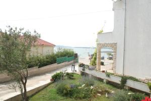 Apartments by the sea Brodarica, Sibenik - 4221