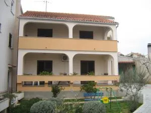 Apartment Brodarica 4221b - 布罗达里卡