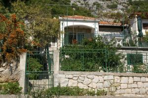 Seaside holiday house Pisak, Omis - 4280