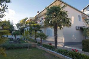 Apartments for families with children Vodice - 4181