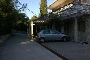 Apartments by the sea Slatine Ciovo 4294