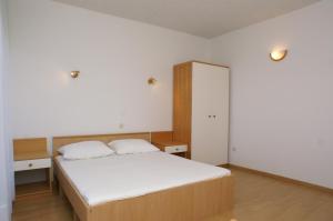 Apartments by the sea Slatine, Ciovo - 4294