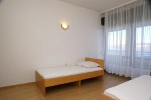 Apartments by the sea Slatine, Ciovo - 4294