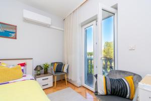 Rooms by the sea Pasman - 4309