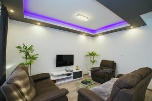 Two-Bedroom Apartment with Terrace and Sea View room in Apartment Arbanija 1122b