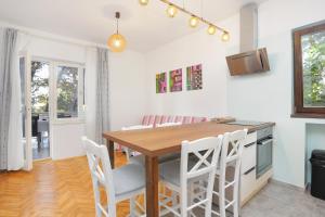 Apartments by the sea Balica Rat, Omis - 1065