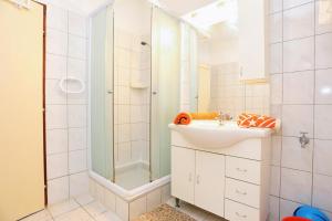 Apartments by the sea Okrug Gornji, Ciovo - 1069