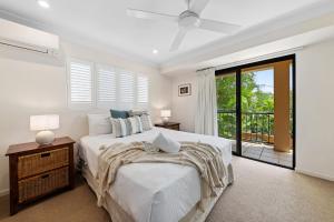 Corona St Secluded Sunshine Beach Duplex with Private Pool