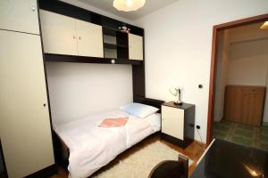 Apartments by the sea Slatine, Ciovo - 1137