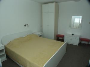 Apartments and rooms by the sea Supetarska Draga - Donja, Rab - 2001