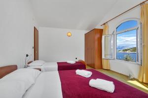 Apartments by the sea Cove Pokrivenik, Hvar - 2073