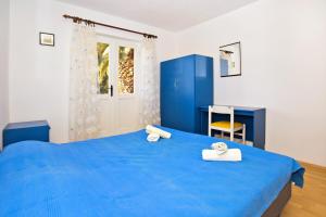 Seaside secluded apartments Cove Tvrdni Dolac, Hvar - 4008