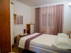 Apartments with a parking space Jelsa, Hvar - 4019