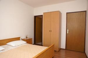 Apartments and rooms by the sea Zubovici, Pag - 4065