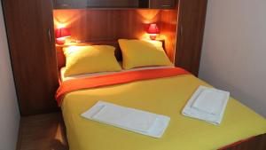 Apartments with swimming pool Caska, Pag - 4109