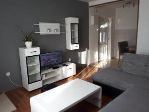 Apartments with parking space Metajna, Pag - 4126