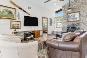 Beckers Point Lake Houses