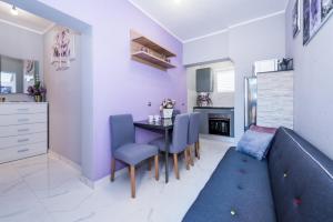 Apartments by the sea Bilo, Primosten - 4176