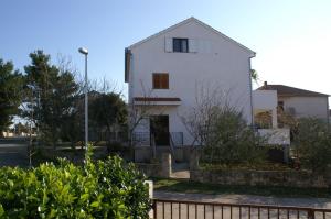 Apartments with a parking space Biograd na Moru, Biograd - 4303 