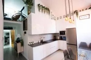 LUXURY PENTHOUSE - River Gallery Art - View&Center - Bandeira