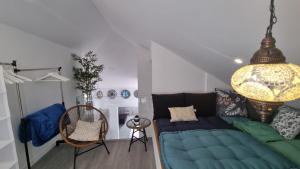 LUXURY PENTHOUSE - River Gallery Art - View&Center