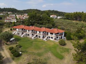 Xenius Zeus Apartments in Kriopigi