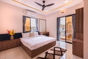 SaffronStays Aster, plunge pool villa with garden, Lonavala