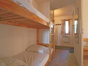 Appartements Appartement Montvalezan-La Rosiere, 2 pieces, 6 personnes - FR-1-398-503 : photos des chambres