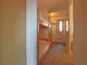 Appartements Appartement Montvalezan-La Rosiere, 2 pieces, 6 personnes - FR-1-398-503 : photos des chambres